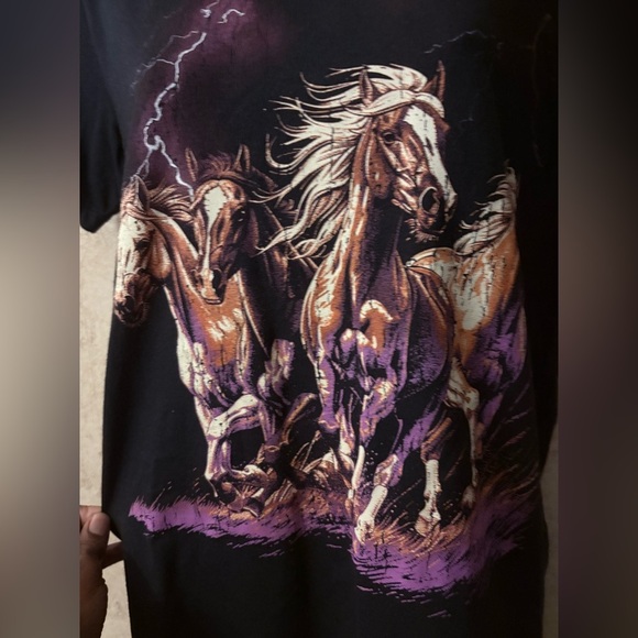 Hills & Valleys Black Graphic T-Shirt with Horse Design - Picture 3 of 4